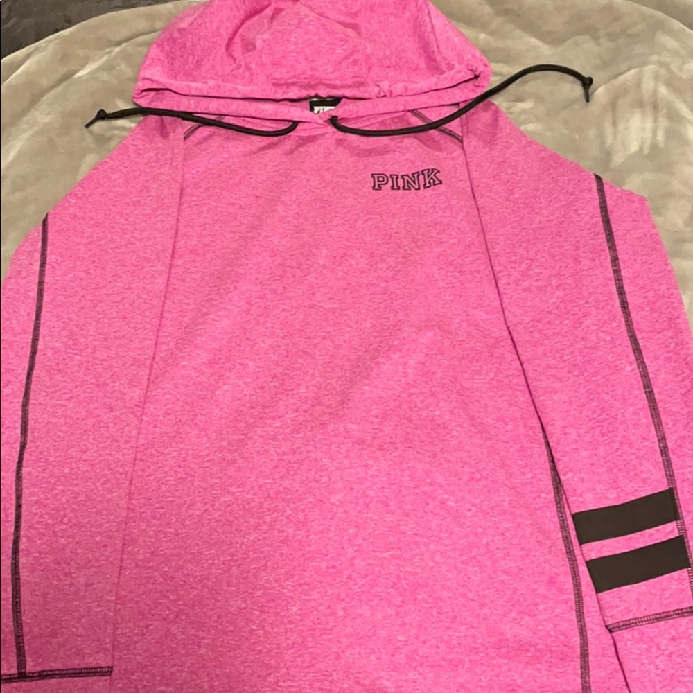 Hooded pullover